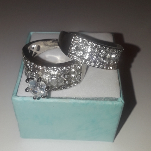 White topaz wedding ring set size 9 new - Picture 1 of 3